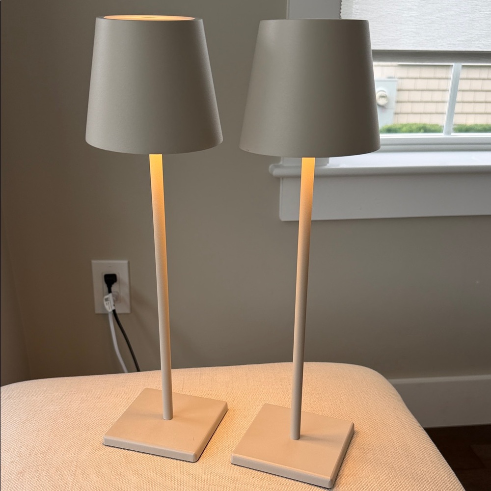 set of 2 - Beige Metal Table Lanterns Lamps